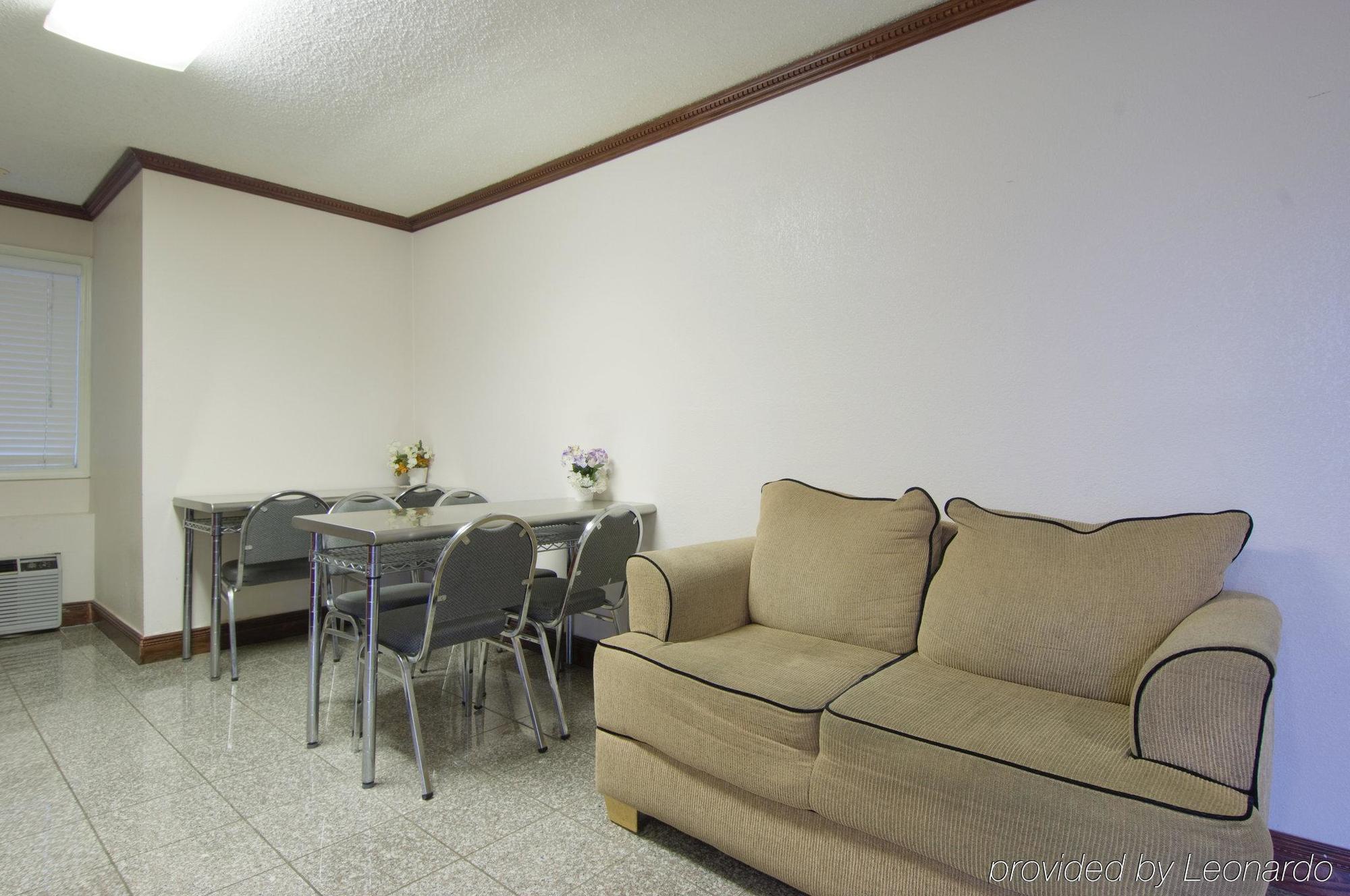 Indy Southwestern Inn-South Indianapolis Restaurant photo