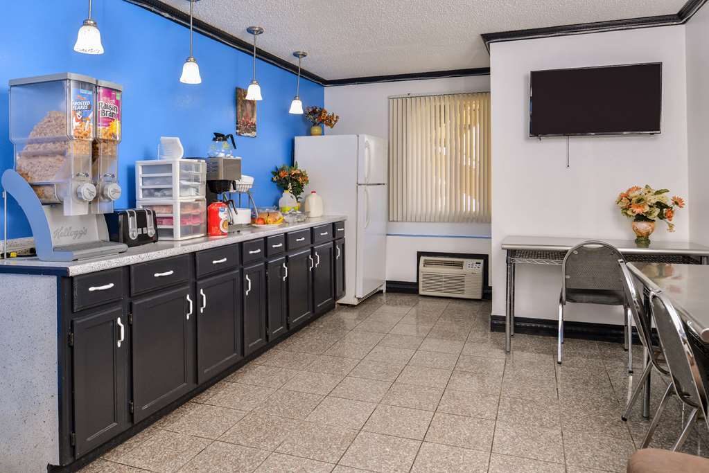 Indy Southwestern Inn-South Indianapolis Restaurant photo